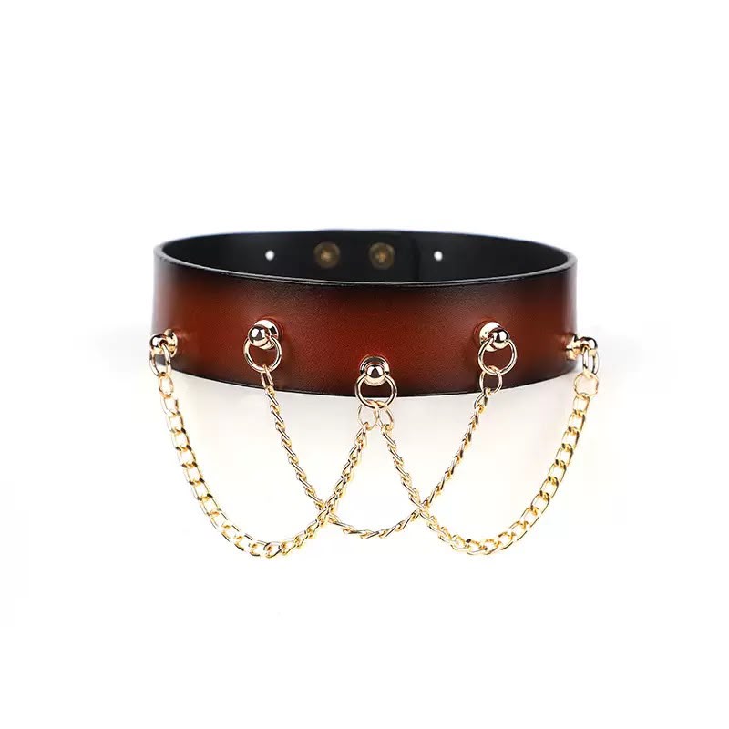 Collier BDSM cuir cognac à chaînes dorées suspendues