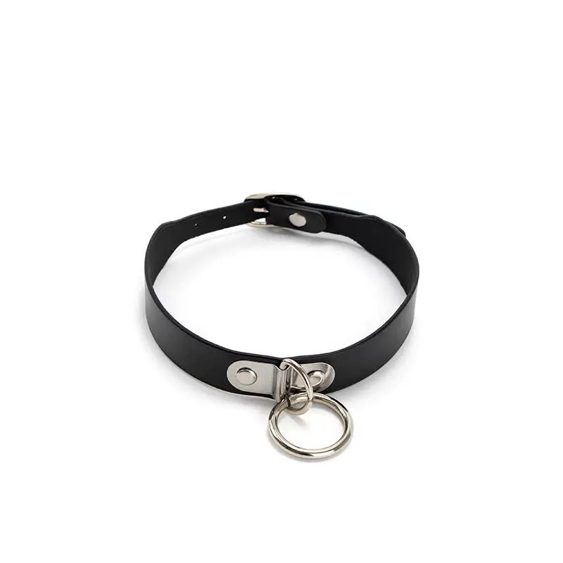Collier BDSM cuir noir anneau argenté