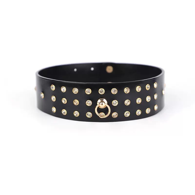 Collier BDSM cuir noir strass anneau doré