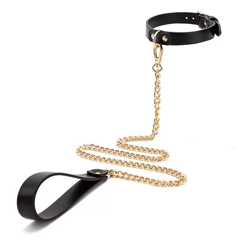 Collier et laisse BDSM cuir noir fermoir losange